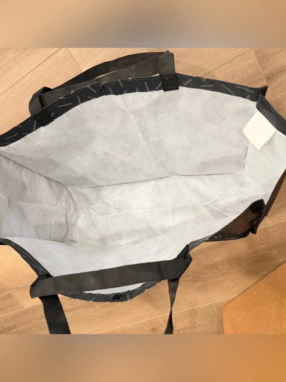 4 Reusable Lululemon Bags 1 Black Large & 3 Small Excellent Condition